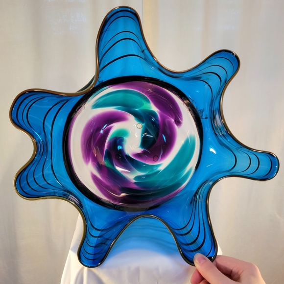 Scott & Laura Curry PNW Art Glass Blue/Gold Large Ruffled Handkerchief Bowl 2002 - Picture 6 of 10